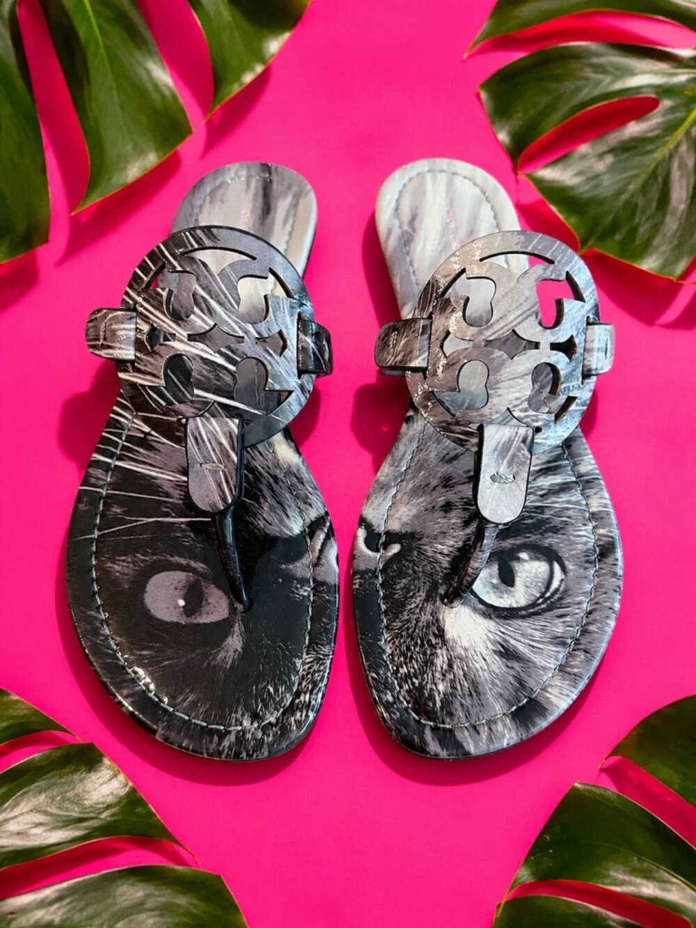 NEW IN BOX Limited Edition Tory Burch Miller Printed Patent Cat Portrait Sandal